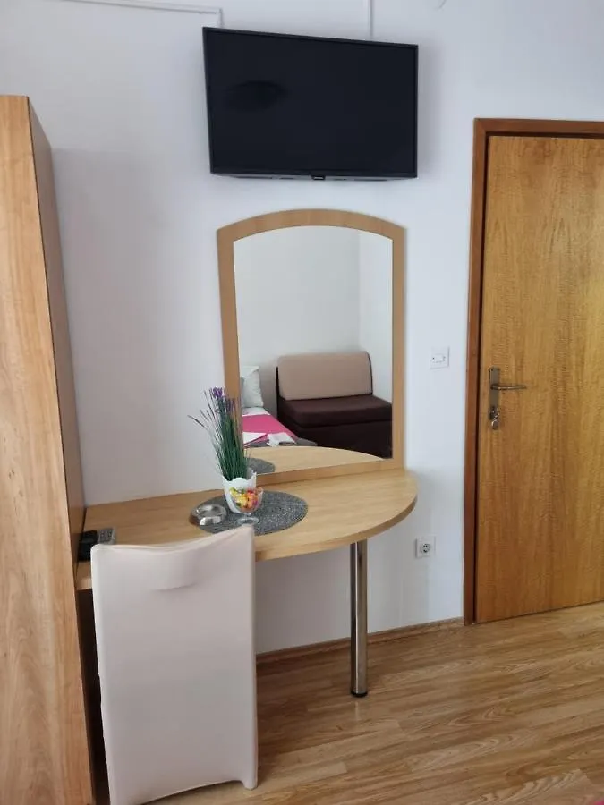 Apartments Lili Биоград-на-Мору 0*,  Хорватия