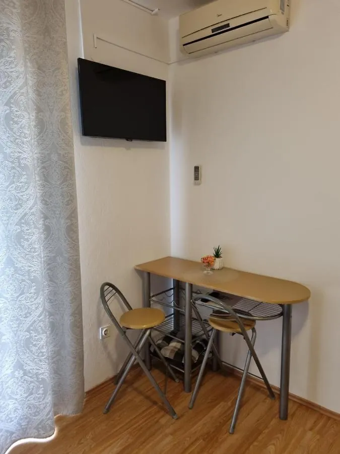 Apartments Lili Биоград-на-Мору