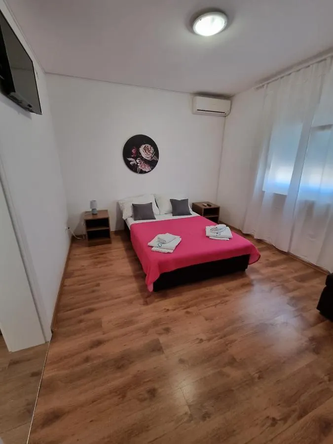 Apartments Lili Биоград-на-Мору 0*,  Хорватия