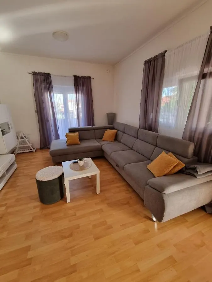 Apartments Lili Биоград-на-Мору 0*,  Хорватия