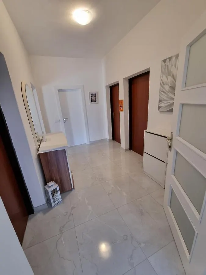 Apartments Lili Биоград-на-Мору