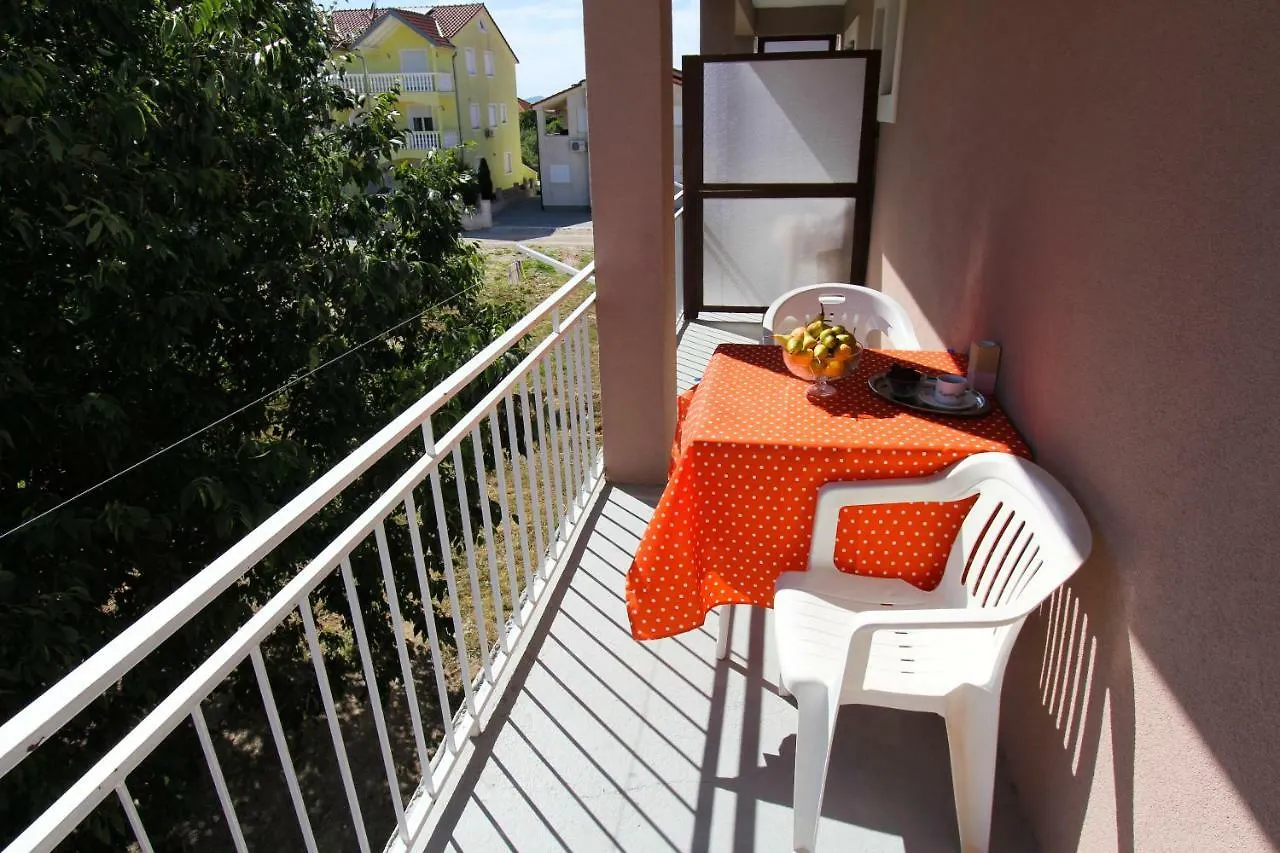 Apartments Lili Biograd Na Moru Croatia